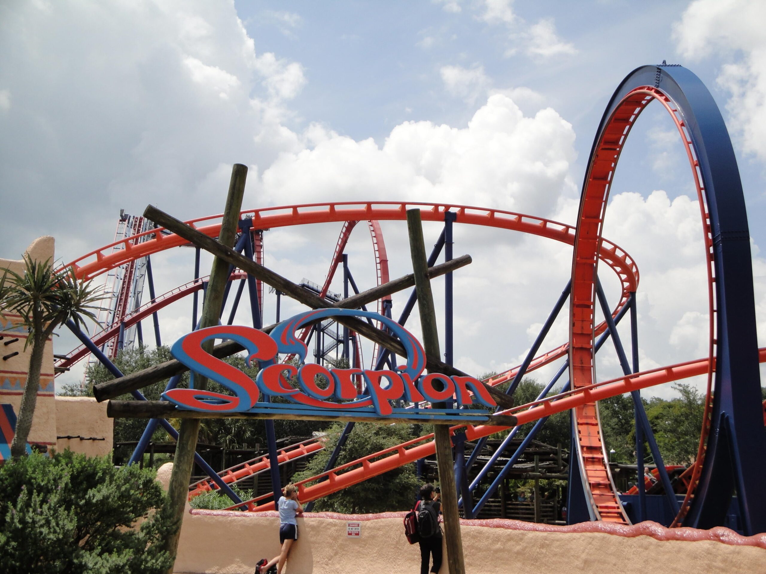Imagen de la montaña rusa Scorpion