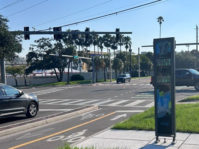Nuevo dispositivo para monitorear el tráfico de peatones y ciclistas en Tampa 1 Eco Counter 1