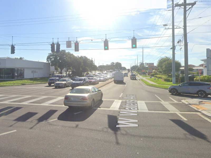 Intersección Dale Mabry Highway y Waters Avenue