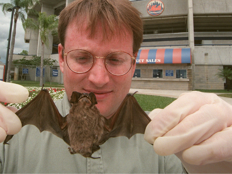 Ken Gioeli, agente de Extensión de recursos naturales y medio ambiente de UFIFAS